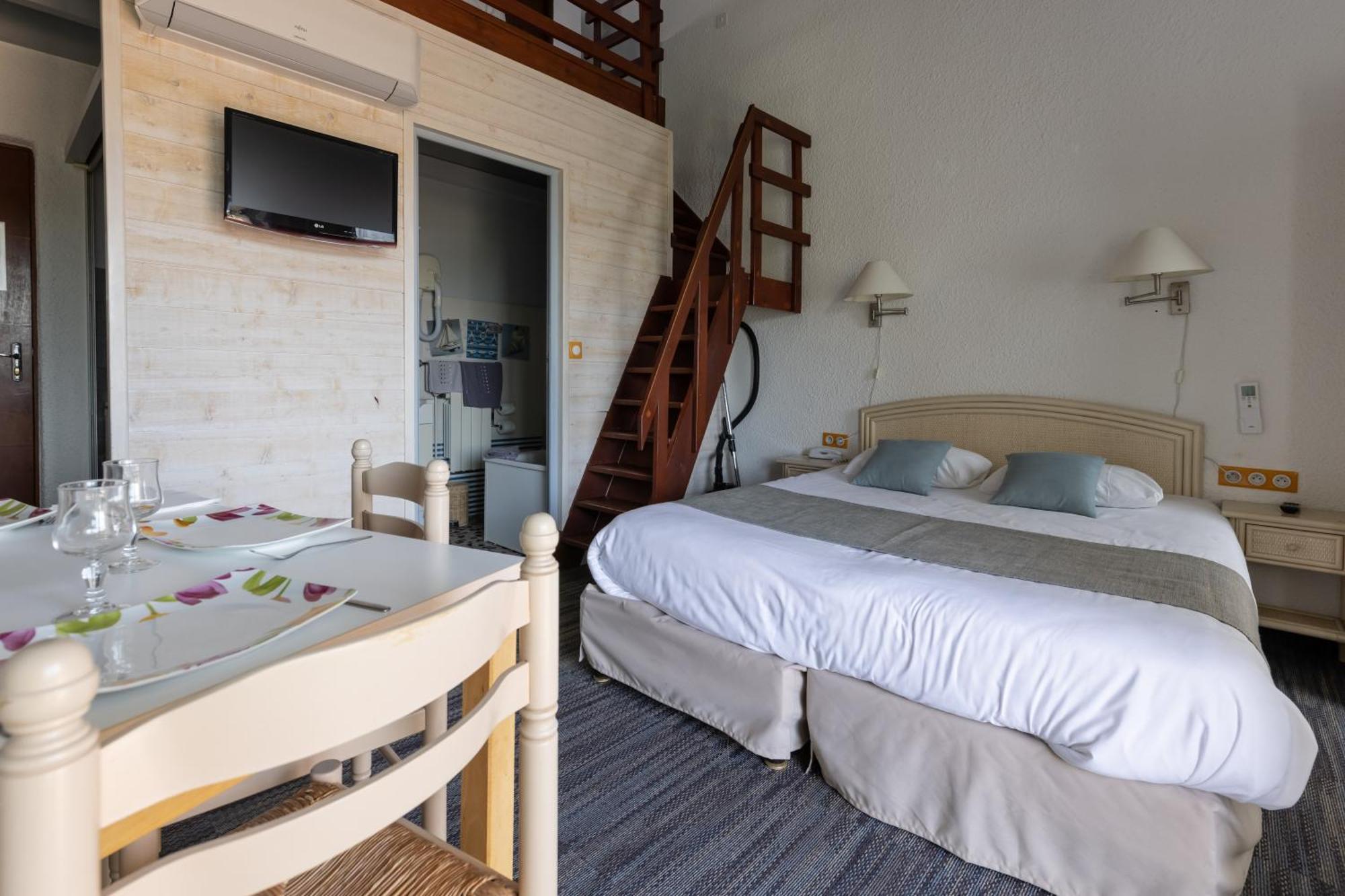 Logis Hotel De La Plage La Cotinière Eksteriør billede